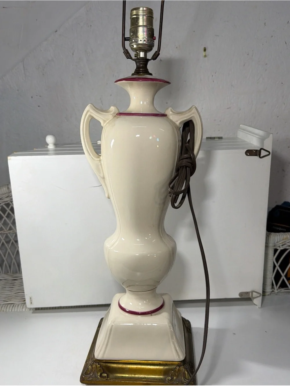 Vintage Floral Ceramic Table Lamp Urn Vase Style Hand Painted Ivy Design